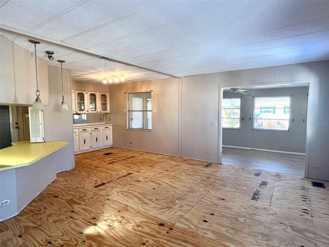 568 FAIRMOUNT DRIVE, North Port, FL 34287