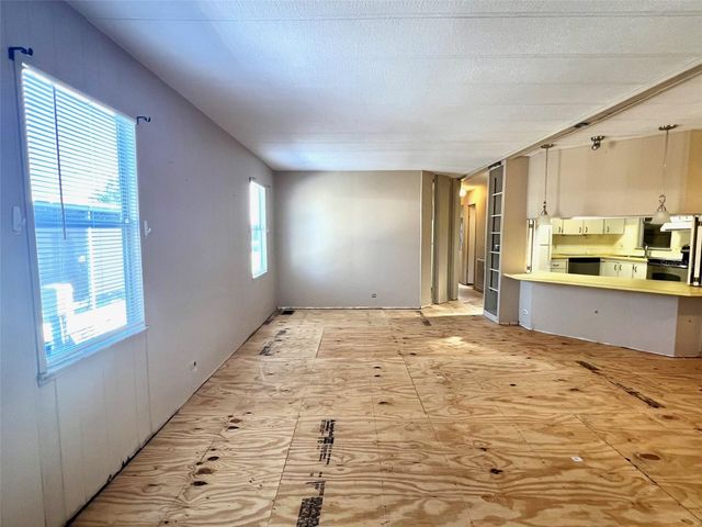 568 FAIRMOUNT DRIVE, North Port, FL 34287