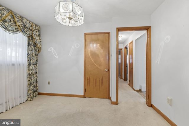 264 S 6TH ST, Mount Wolf, PA 17347
