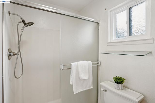 20024 Leroy Dr, Castro Valley, CA 94546