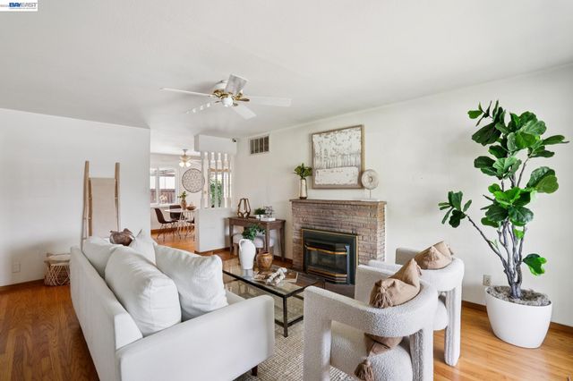 20024 Leroy Dr, Castro Valley, CA 94546