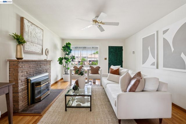 20024 Leroy Dr, Castro Valley, CA 94546