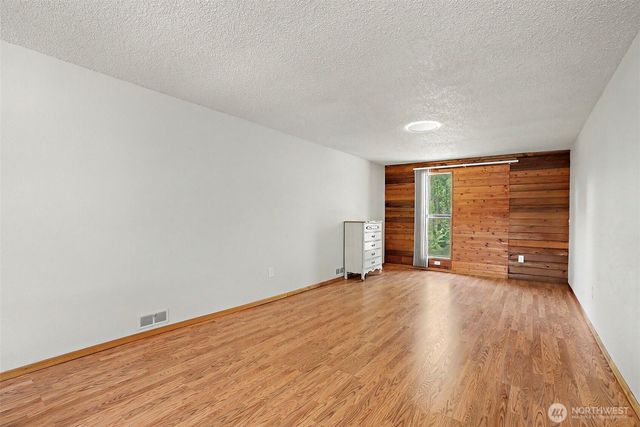 517 E 68th Street, Tacoma, WA 98404