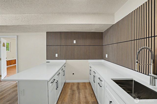 517 E 68th Street, Tacoma, WA 98404