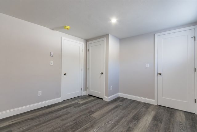 24 Weatherglass Ln, Falmouth, MA 02536