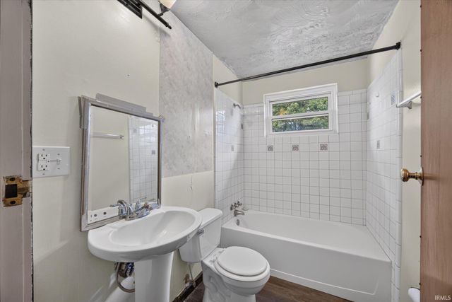 411 N Jackson Street, Bedford, IN 47421