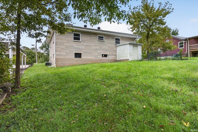 411 N Jackson Street, Bedford, IN 47421