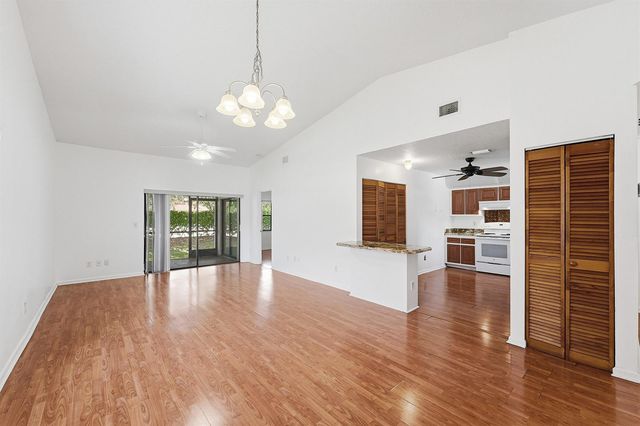 9641 Riverside Drive 1F, Coral Springs, FL 33071