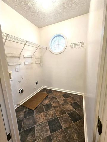 140 Rockglen Court, Fayetteville, GA 30215