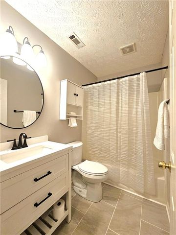 140 Rockglen Court, Fayetteville, GA 30215