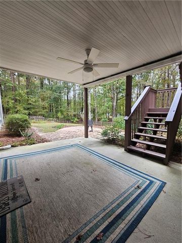 140 Rockglen Court, Fayetteville, GA 30215