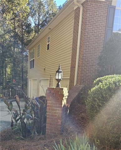 140 Rockglen Court, Fayetteville, GA 30215