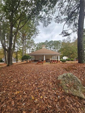 140 Rockglen Court, Fayetteville, GA 30215