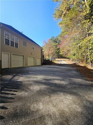 140 Rockglen Court, Fayetteville, GA 30215