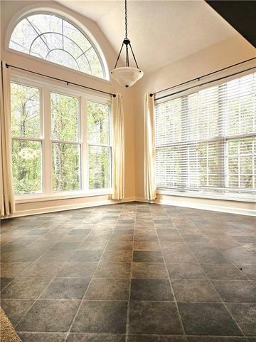 140 Rockglen Court, Fayetteville, GA 30215