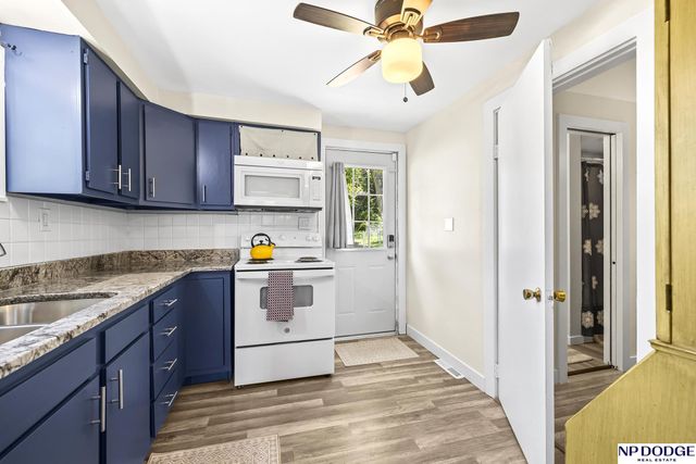 6160 Charles Street, Omaha, NE 68132