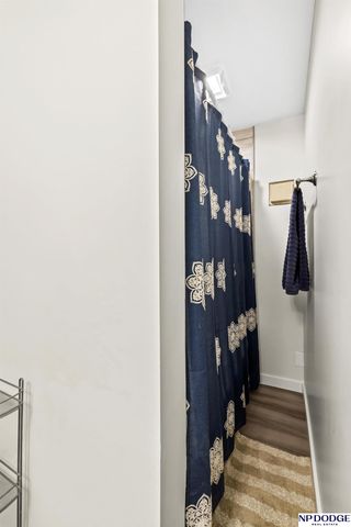 6160 Charles Street, Omaha, NE 68132