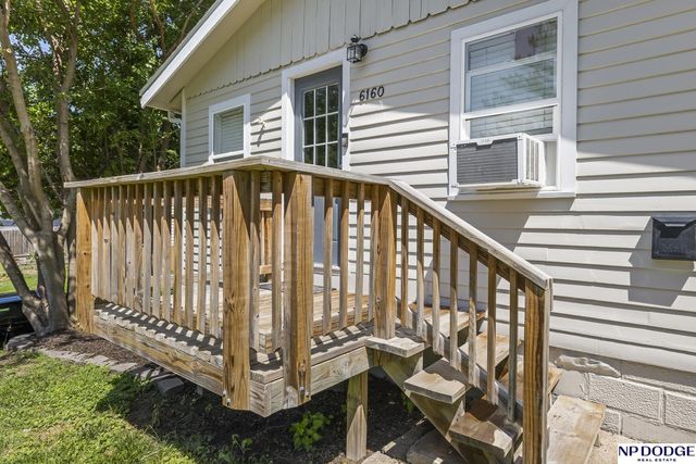 6160 Charles Street, Omaha, NE 68132