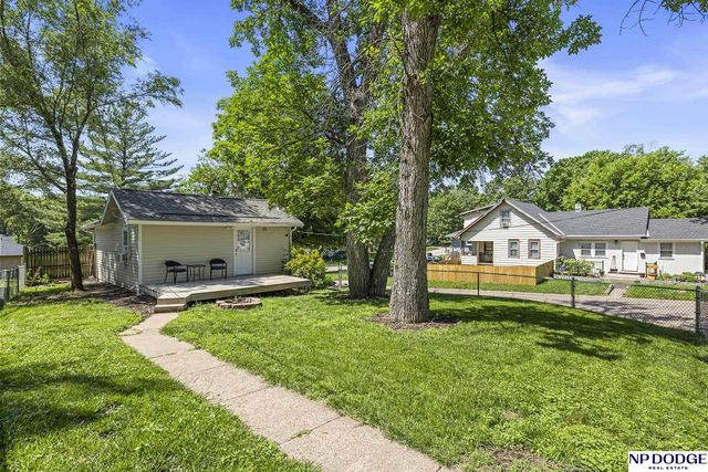 6160 Charles Street, Omaha, NE 68132