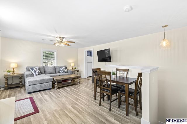6160 Charles Street, Omaha, NE 68132