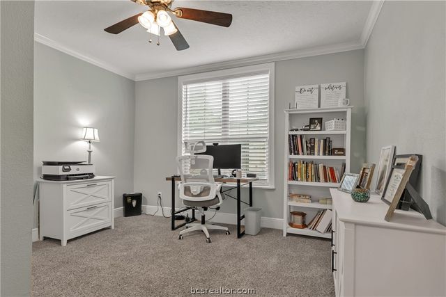 502 West Fawn Street, Caldwell, TX 77836