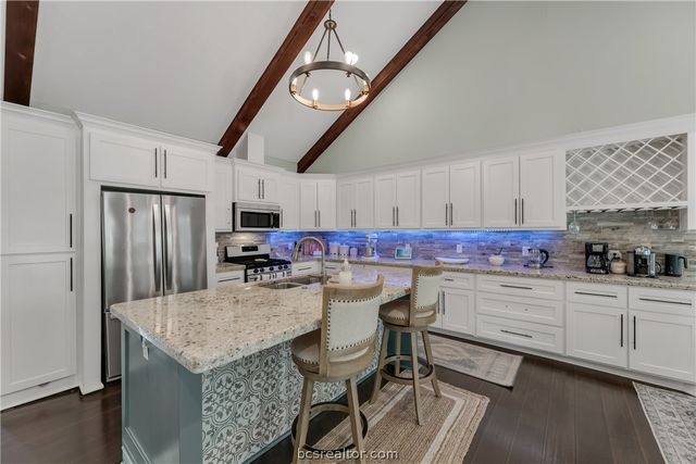 502 West Fawn Street, Caldwell, TX 77836