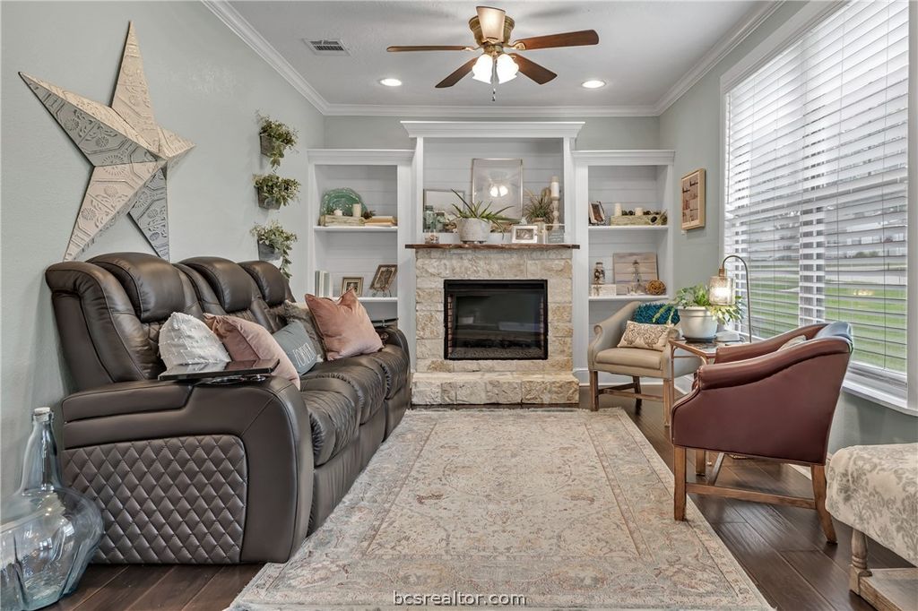 502 West Fawn Street, Caldwell, TX 77836 — photo 2
