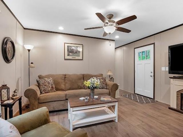 130 Bluejay Drive, Brookeland, TX 75931