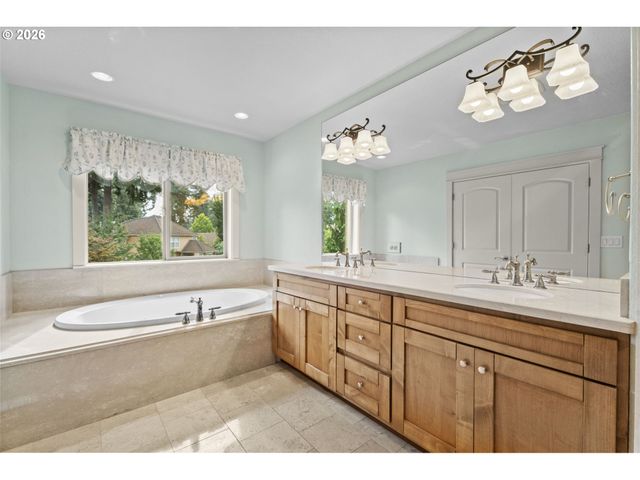 1305 Ne 148TH Pl, Vancouver, WA 98684