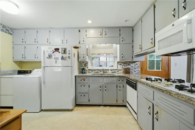 6574 Amity Court, Rex, GA 30273