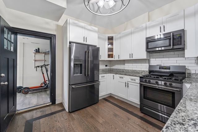 614 N Troy Street 2, Chicago, IL 60612