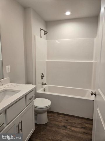 211 DOGWOOD FARM RD, Front Royal, VA 22630