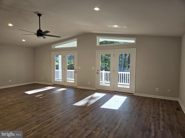 211 DOGWOOD FARM RD, Front Royal, VA 22630