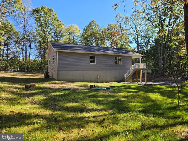 211 DOGWOOD FARM RD, Front Royal, VA 22630