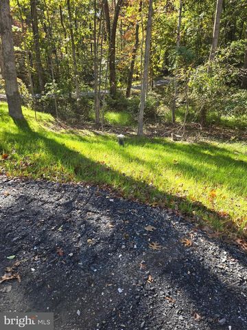 211 DOGWOOD FARM RD, Front Royal, VA 22630