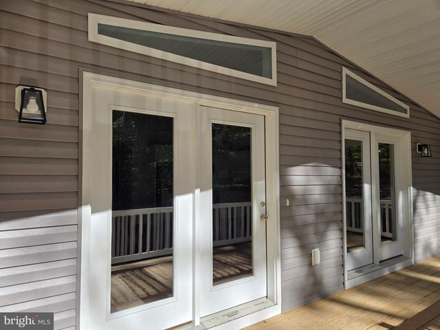 211 DOGWOOD FARM RD, Front Royal, VA 22630