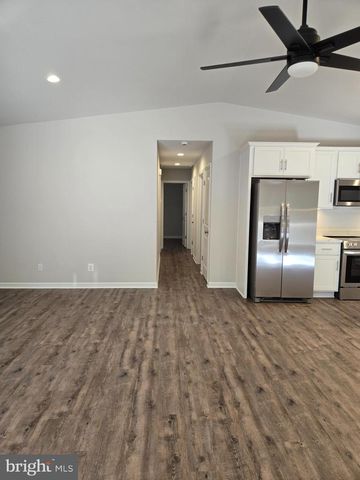 211 DOGWOOD FARM RD, Front Royal, VA 22630