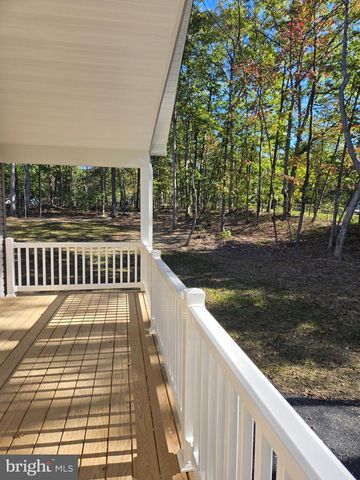 211 DOGWOOD FARM RD, Front Royal, VA 22630