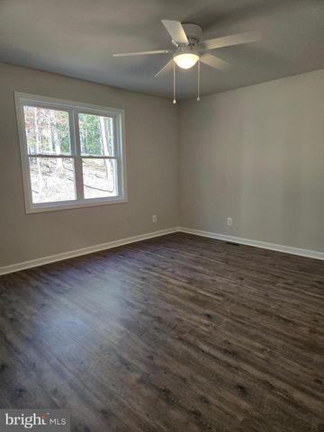 211 DOGWOOD FARM RD, Front Royal, VA 22630