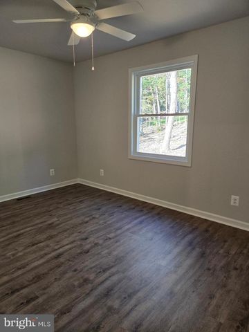 211 DOGWOOD FARM RD, Front Royal, VA 22630