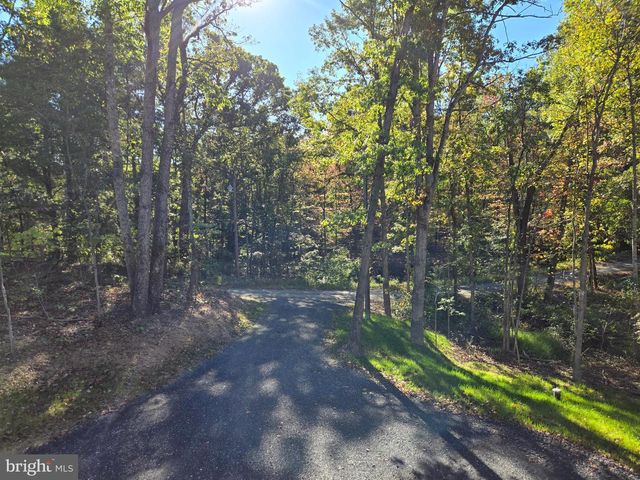 211 DOGWOOD FARM RD, Front Royal, VA 22630