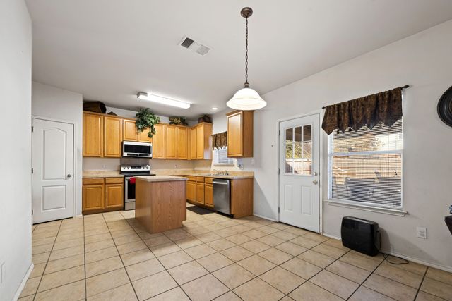 649 Nemitz Street, Crowley, TX 76036