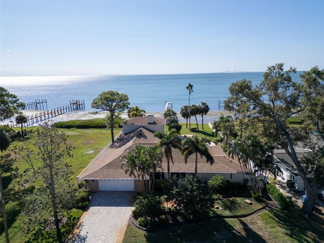 1100 FRIENDLY WAY S, St Petersburg, FL 33705