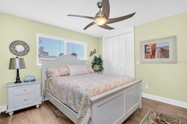 1100 FRIENDLY WAY S, St Petersburg, FL 33705