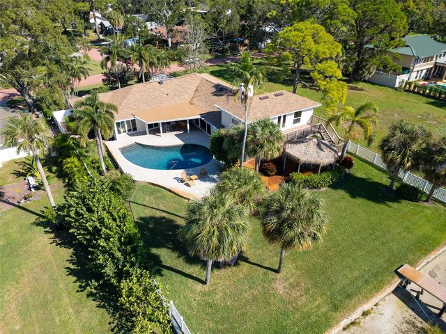 1100 FRIENDLY WAY S, St Petersburg, FL 33705