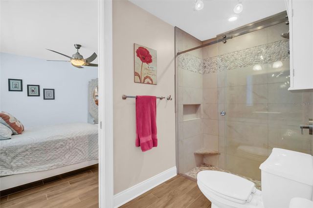 1100 FRIENDLY WAY S, St Petersburg, FL 33705