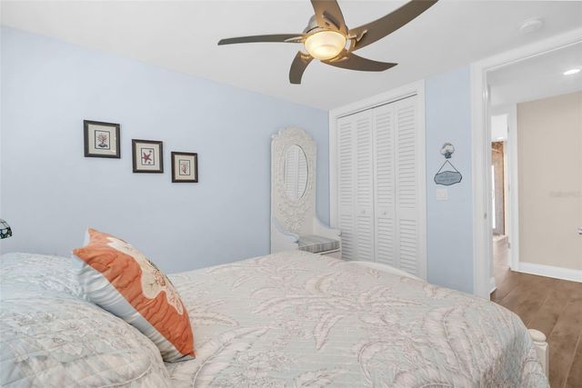 1100 FRIENDLY WAY S, St Petersburg, FL 33705