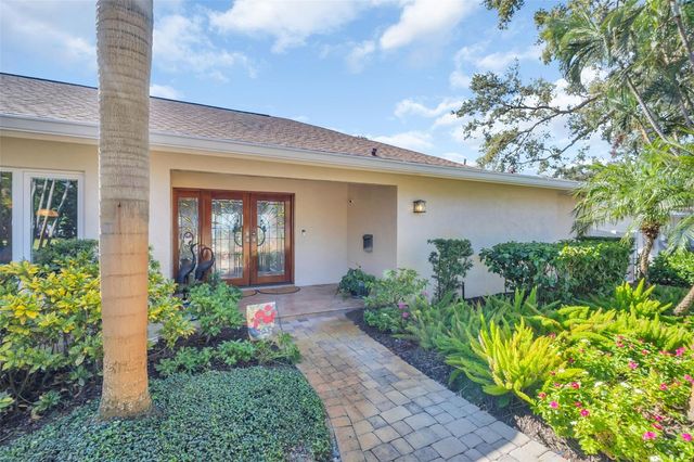 1100 FRIENDLY WAY S, St Petersburg, FL 33705