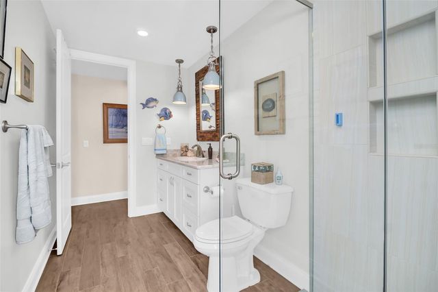 1100 FRIENDLY WAY S, St Petersburg, FL 33705