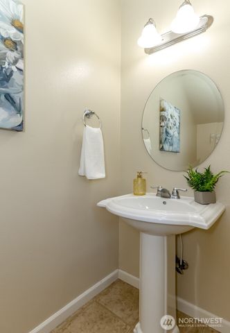 4947 Balustrade Boulevard SE, Lacey, WA 98515